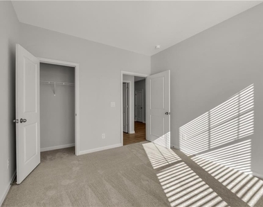 313 Brighton Bend Lane - Photo Thumbnail 7