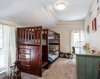 813 Hamlin Street - Photo Thumbnail 14
