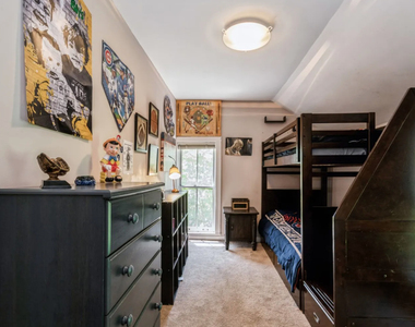 813 Hamlin Street - Photo Thumbnail 15