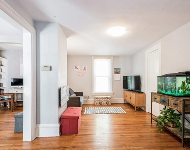 813 Hamlin Street - Photo Thumbnail 8