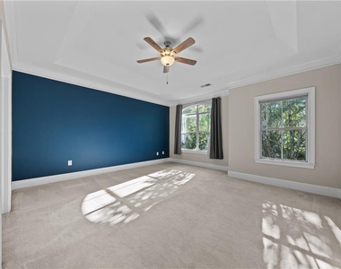 5480 Glenridge Park - Photo Thumbnail 15