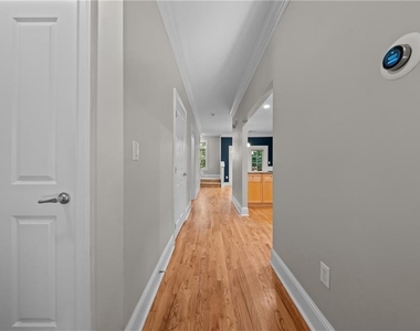 5480 Glenridge Park - Photo Thumbnail 7