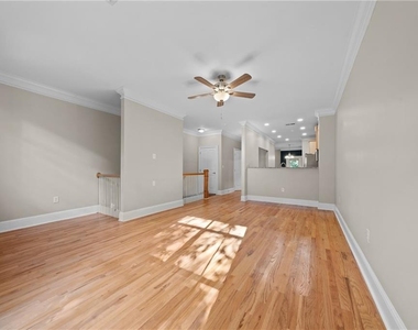 5480 Glenridge Park - Photo Thumbnail 5