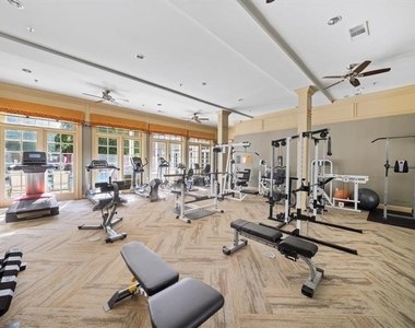 5480 Glenridge Park - Photo Thumbnail 32