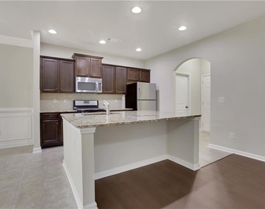 2521 Morgan Chase Drive - Photo Thumbnail 7