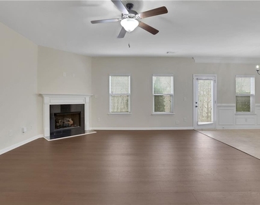 2521 Morgan Chase Drive - Photo Thumbnail 3