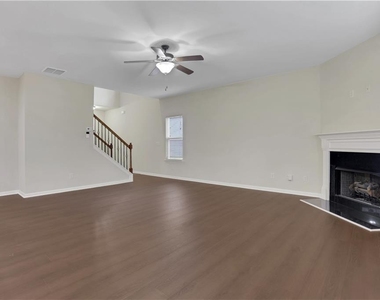 2521 Morgan Chase Drive - Photo Thumbnail 5