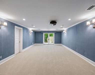 2485 W Wesley Road Nw - Photo Thumbnail 60