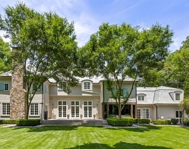 2485 W Wesley Road Nw - Photo Thumbnail 2