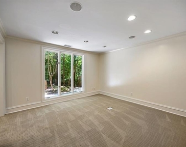 2485 W Wesley Road Nw - Photo Thumbnail 61