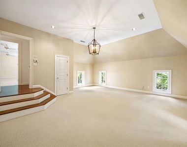 2485 W Wesley Road Nw - Photo Thumbnail 54