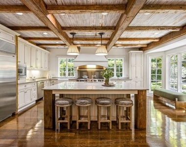 2485 W Wesley Road Nw - Photo Thumbnail 15