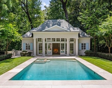 2485 W Wesley Road Nw - Photo Thumbnail 8
