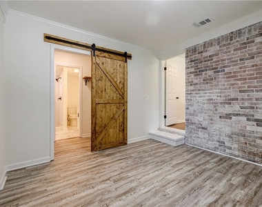 3365 Knott Street - Photo Thumbnail 21