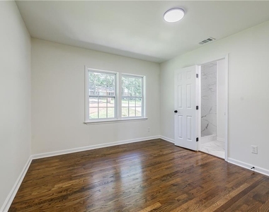 3365 Knott Street - Photo Thumbnail 37