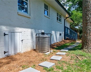 3365 Knott Street - Photo Thumbnail 13