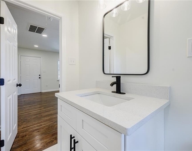 3365 Knott Street - Photo Thumbnail 35