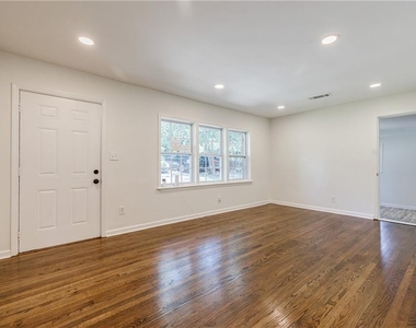 3365 Knott Street - Photo Thumbnail 14