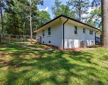 3365 Knott Street - Photo Thumbnail 10