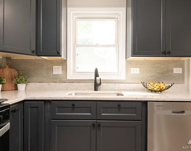 175 S Maple Street - Photo Thumbnail 13