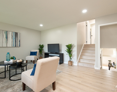 175 S Maple Street - Photo Thumbnail 10