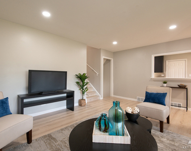 175 S Maple Street - Photo Thumbnail 9