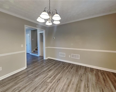 749 Maggie Court Nw - Photo Thumbnail 6