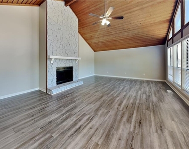 749 Maggie Court Nw - Photo Thumbnail 1