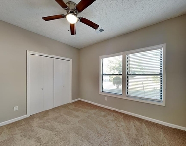 749 Maggie Court Nw - Photo Thumbnail 12