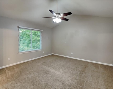 2318 Wavetree Lane Nw - Photo Thumbnail 8