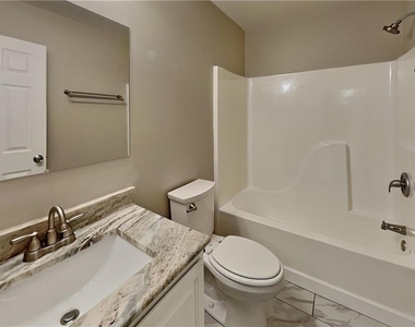 2318 Wavetree Lane Nw - Photo Thumbnail 14