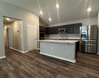 1723 Carter Landing Boulevard - Photo Thumbnail 4