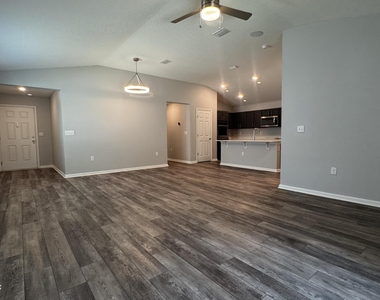 1723 Carter Landing Boulevard - Photo Thumbnail 3