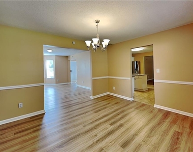 35 Bermuda Court - Photo Thumbnail 7