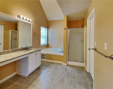 35 Bermuda Court - Photo Thumbnail 11
