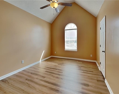 35 Bermuda Court - Photo Thumbnail 18