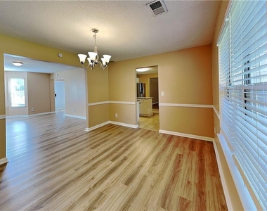 35 Bermuda Court - Photo Thumbnail 8
