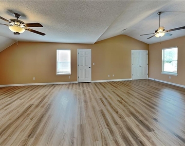 35 Bermuda Court - Photo Thumbnail 10