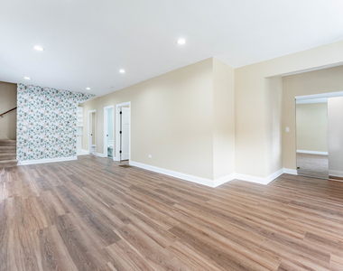 2234 Gunderson Avenue - Photo Thumbnail 4