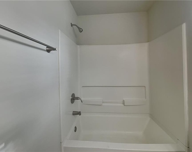 550 S Fortune Way - Photo Thumbnail 14