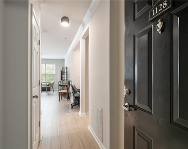 1128 Westchester Ridge Ne - Photo Thumbnail 4