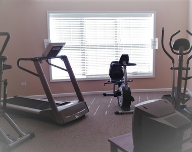 601 W Rand Road - Photo Thumbnail 14