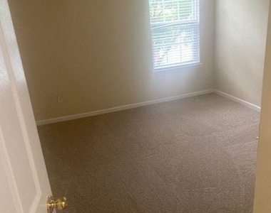 6300 Suttles Drive Sw - Photo Thumbnail 9