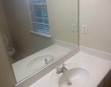 6300 Suttles Drive Sw - Photo Thumbnail 11
