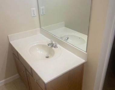 6300 Suttles Drive Sw - Photo Thumbnail 10