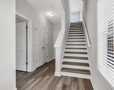 2759 Bell Drive - Photo Thumbnail 2