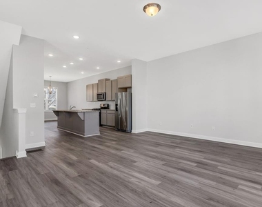 2759 Bell Drive - Photo Thumbnail 13