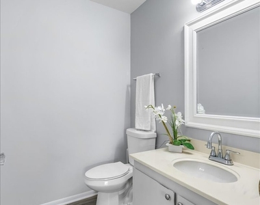 764 Gloucester Drive - Photo Thumbnail 13