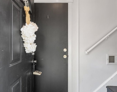 764 Gloucester Drive - Photo Thumbnail 2