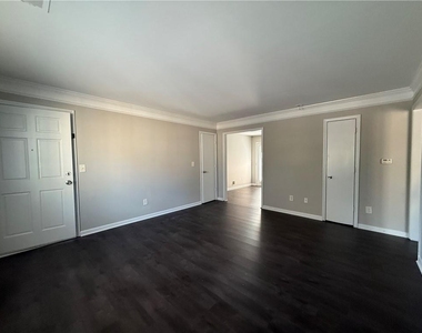 393 Stone Mountain Street - Photo Thumbnail 2